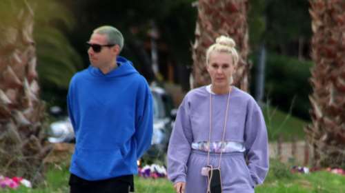 Πάρις Κασιδόκωστας - Τάμτα: Φόρεσαν τις φόρμες τους και έκαναν βόλτα στη Βουλιαγμένη [Εικόνες]