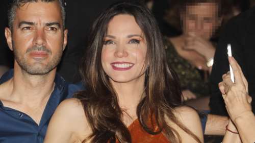 Κατερίνα Γερονικολού: Η έξοδος με εφαρμοστό ντραπέ φόρεμα και το λάθος που έκανε στην εμφάνισή της