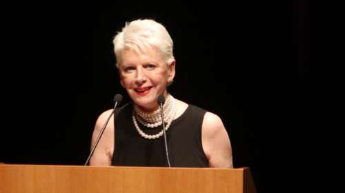 Για λογοκρισία καταδικάστηκε ο διευθυντής των Νέων- Το άρθρο της Ελενας Ακρίτα για το σπίτι του Τσίπρα στο Σούνιο