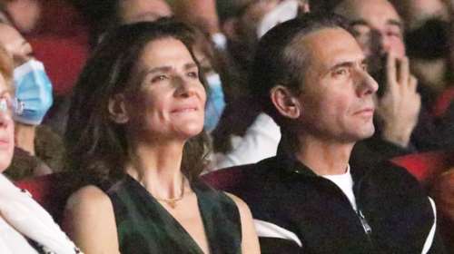 Τζωρτίνα Σερπιέρη: Η πανύψηλη κόρη της Μαρινέλλας σε μια σπάνια εμφάνιση με τον σύζυγο και τα παιδιά της