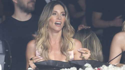 Αθηνά Οικονομάκου: Στο πλευρό του Μπρούνο Τσερέλα στην Ίμπιζα - Τα χειμερινά αξεσουάρ της