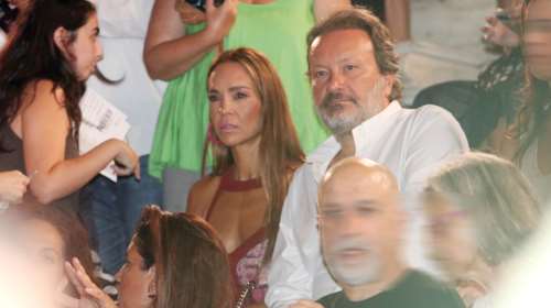 Νικολέττα Καρρά: Σπάνια εμφάνιση με τον σύντροφό της, Διονύση Παναγιωτάκη - Με νέο look [Εικόνες]