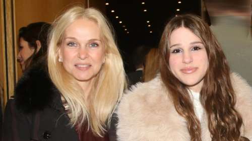 Μαρί Κωνσταντάτου: Η σπάνια έξοδος με την κούκλα κόρη του συντρόφου της - Τι κοινό φόρεσαν