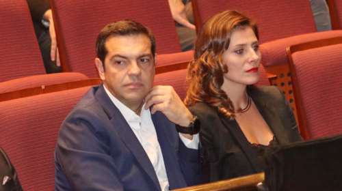 Πέθανε η μητέρα της Μπέτυς Μπαζιάνα - Ακύρωσε την ομιλία του στη Βουλή ο Αλέξης Τσίπρας