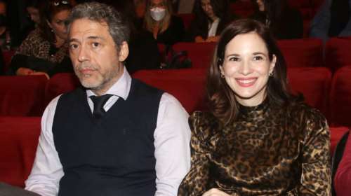 Ευγενία Δημητροπούλου: Πλάνταξε στο κλάμα στην πρώτη σχολική γιορτή της κόρης της [Εικόνες]