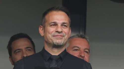 Ντέμης Νικολαΐδης: Τα γενέθλια της συντρόφου του Αλεξάνδρας σε αθηναϊκό εστιατόριο - Το little black dress της εορτάζουσας