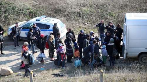 Μεταναστευτικό: Κλιμακώνουν τις προκλήσεις στον Εβρο οι Τούρκοι - 36.000 απόπειρες εισόδου μόνο τον Αύγουστο