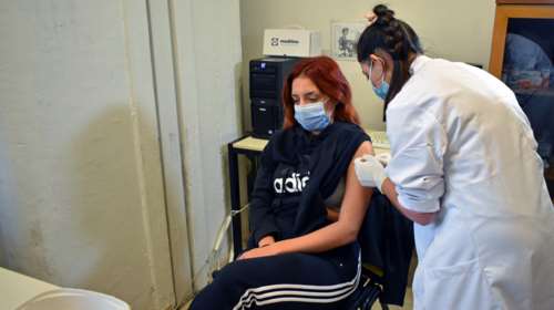 Κορονοϊός: Οι πλήρως εμβολιασμένοι προστατεύουν και τους ανεμβολίαστους - Πολύ μικρότερες οι πιθανότητες μετάδοσης