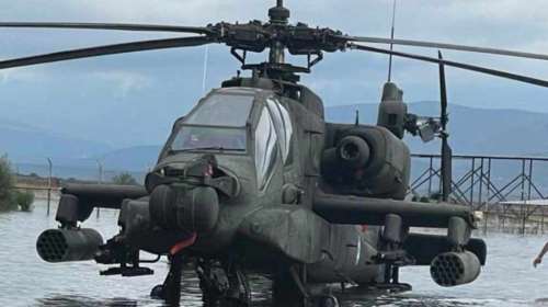 Στεφανοβίκειο: Πληροφορίες ότι ανέσυραν τα &quot;βυθισμένα&quot; στρατιωτικά ελικόπτερα από την Κάρλα - Με ειδικά μπαλόνια