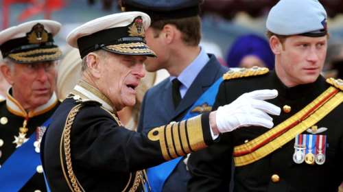 Πρίγκιπας Χάρι: Η εκπληκτική ομοιότητα με τον παππού του, Πρίγκιπα Φίλιππο - Η φωτογραφία από το 1957