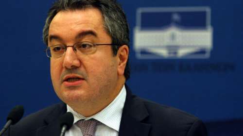 Συγκλονιστική ανάρτηση Μόσιαλου για Ιταλίδα νοσηλεύτρια - &quot;Κόκκινο χέρι με μπλαβιασμένες αρθρώσεις&quot;