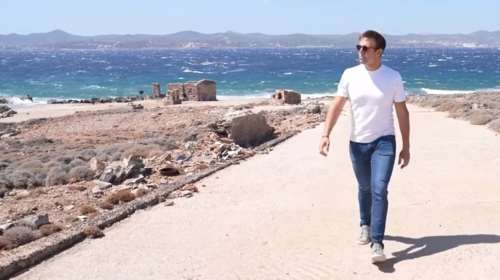 &quot;American bar&quot; o ΣΥΡΙΖΑ, έκαναν τη Μακρόνησο... Long Island - Ο Κασσελάκης, οι &quot;ιδιοκτήτες&quot; και οι &quot;καλές&quot; διασπάσεις