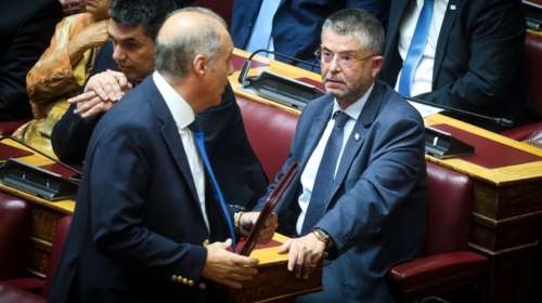 Ο Βελόπουλος "καρατόμησε" τον Παύλο Σαράκη:  "Δεν συγχωρούνται η αλαζονεία, η αχαριστία" - Διεγράφη από την Ελληνική Λύση