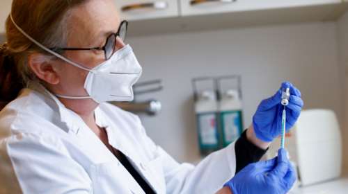 Γερμανία: Εμβόλιο mRNA για όσους κάτω των 60 ετών έχουν λάβει την πρώτη δόση με AstraZeneca