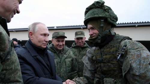 Ρωσία: Ο Πούτιν επιτρέπει πλέον και σε ξένους υπηκόους να υπηρετούν στον ρωσικό στρατό