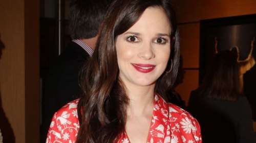 Ευγενία Δημητροπούλου: Θεατρική βραδιά με τον σύζυγό της - Με νέο hair cut