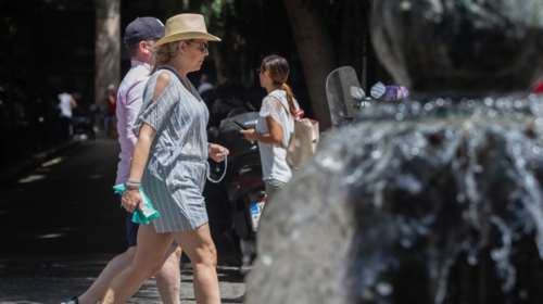 Καιρός: Ανελέητος καύσωνας με πανευρωπαϊκό ρεκόρ θερμοκρασίας 46,3 βαθμών Κελσίου - Πού θα &quot;χτυπήσουν&quot; 45άρια την Τρίτη