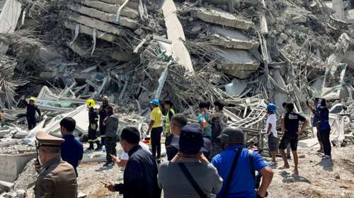 Σεισμός στη Μιανμάρ: Τουλάχιστον 1.000 νεκροί από τα φονικά 7,7 Ρίχτερ - Εφιαλτικές εκτιμήσεις για πάνω από 10.000 θύματα