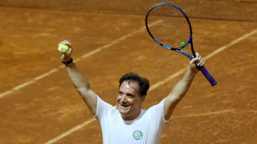 Ο Αδωνις Γεωργιάδης μπήκε στους 16 του τουρνουά τένις - &#39;&#39;Είμαι μαχητής και δεν τα παρατάω εύκολα&#39;&#39;