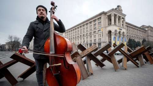 Ανάλυση: Τι σημαίνει το καθεστώς ουδετερότητας που προσφέρει η Ουκρανία στον Πούτιν για να σταματήσει ο πόλεμος