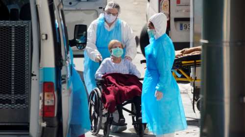 Κορονοϊός: Θρήνος στην Ισπανία, 674 νεκροί σε ένα 24ωρο - Καθοδική πορεία για τρίτη σερί ημέρα