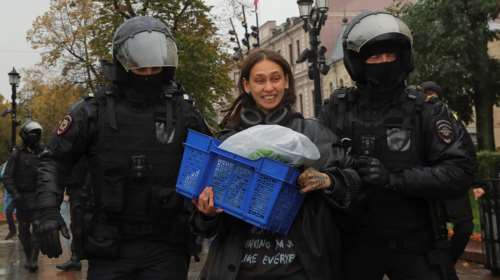 Ρωσία: Εκατό άνθρωποι συνελήφθησαν σε διαδηλώσεις κατά της επιστράτευσης στο Νταγκεστάν [βίντεο]