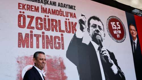 Τουρκία: Επανεξελέγη Πρόεδρος ο Οζγκιούρ Οζέλ στο έκτακτο συνέδριο του CHP - &quot;Ο Ερντογάν μετατράπηκε σε αρχηγό χούντας&quot;