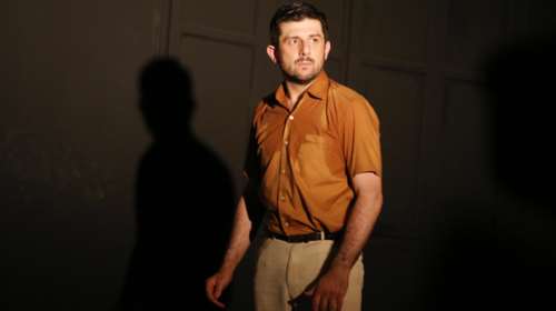 Μιχάλης Οικονόμου: Με τον σύντροφό μου μεγαλώνουμε μαζί ένα παιδί - Η αποκάλυψη του ηθοποιού [βίντεο]