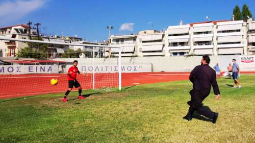 Ναύπλιο: Με άψογη εκτέλεση πέναλτι από... ιερέα ο αγιασμός της τοπικής ομάδας [Βίντεο]