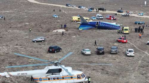 Καζακστάν: Οι Αμερικανοί δείχνουν τη Μόσχα ως υπεύθυνη για τη συντριβή του αεροπλάνου - Βρέθηκε και το δεύτερο μαύρο κουτί