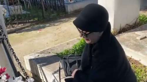 &quot;Στέκομαι στα πόδια μου μόνο για την κόρη μου&quot; - Απαρηγόρητη η σύζυγός του  Δημήτρη Σούρα δυο μήνες από τον θάνατό του