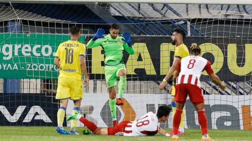 Super League: Πρώτη γκέλα για τον Ολυμπιακό, κόλλησε στο 0-0 με τον Αστέρα στην Τρίπολη