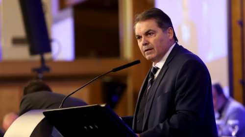 Παραλήρημα δημάρχου Αργους υπέρ του Τραμπ: Του κάνουν ότι και στον Καραμανλή με τον Γρηγορόπουλο