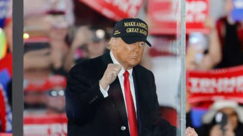 ΗΠΑ: Ο Τραμπ λέει πως δεν έπρεπε να είχε φύγει από τον Λευκό Οίκο το 2021 - &quot;Είχαμε την καλύτερη οικονομία&quot;