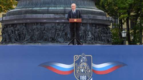 &quot;Δεν υποκύπτουμε στον εκβιασμό&quot;: Αμετανόητος ο Πούτιν μετά τον σάλο για την επιστράτευση και τα πυρηνικά όπλα