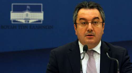 Ηλίας Μόσιαλος: Θετική στον κορονοϊό και σε καραντίνα η κόρη του