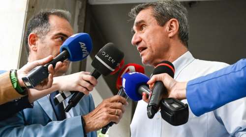 Παραιτήθηκε από το ΠΑΣΟΚ ο Ανδρέας Λοβέρδος: &quot;Αμιγώς πολιτικοί οι λόγοι&quot; - Η αντίδραση του κόμματος