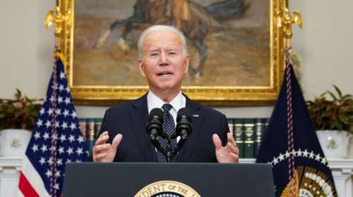 Μπάιντεν: "Η Ρωσία έχει περικυκλώσει την Ουκρανία - Θα χτυπήσει και το Κίεβο" - Έκρηξη σε αγωγό φυσικού αερίου κοντά στο Λουχάνσκ