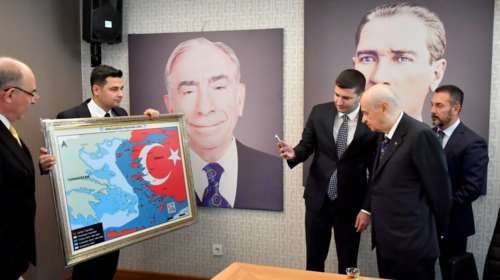 Κρεσέντο προκλητικότητας των Γκρίζων Λύκων με tweet στα ελληνικά: &quot;Αναπόσπαστο κομμάτι της Τουρκίας η Κρήτη&quot;