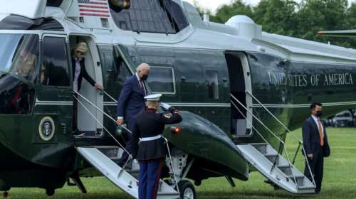 Ο Μπάιντεν καλωσορίζει τον Commander στο Λευκό Οίκο - Ο νέος γερμανικός ποιμενικός της οικογένειας [εικόνα - βίντεο]