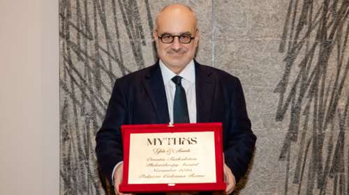 Με το Philanthropy Award τιμήθηκε ο πρόεδρος του ομίλου Qualco, Ορέστης Τσακαλώτος