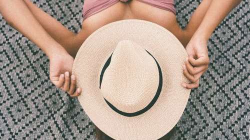 Influencers: Πόσα χρήματα βγάζουν ανά ποστ και story και πώς τους &quot;ξεσκεπάζει&quot; η ΑΑΔΕ