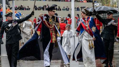 Το λάθος του Γουίλιαμ και της Κέιτ στη στέψη του Καρόλου: Η αργοπορία που κόστισε και η οργή του βασιλιά