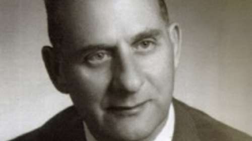 Ο πρώτος Ελληνοκύπριος υπουργός σε κυβέρνηση στην Ελλάδα ήταν ο Λουκής Ακρίτας- Πατέρας της Ελενας Ακρίτα