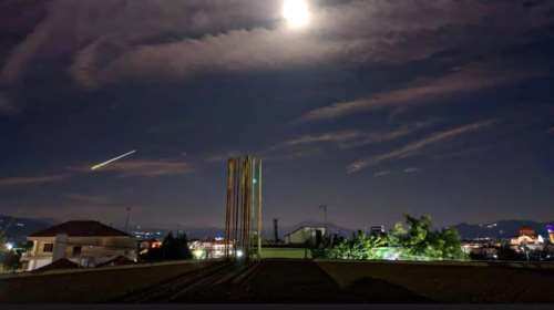 Μετεωρίτης στον ουρανό της Ελλάδας έκανε τη νύχτα μέρα - Εντυπωσιακές εικόνες