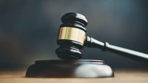 Στο σφυρί βγαίνουν γνωστά ξενοδοχεία σε όλη την Ελλάδα - Δύο από αυτά σε Λευκάδα και Ρόδο