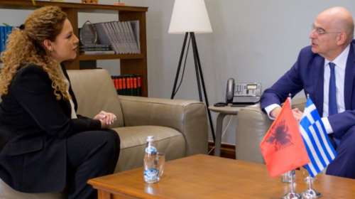 Τίρανα: Θέμα για τις &quot;περιουσίες των Τσάμηδων&quot; έθεσε η Αλβανίδα ΥΠΕΞ - Αυστηρή απάντηση Δένδια