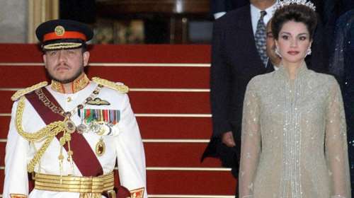 Βασίλισσα Ράνια της Ιορδανίας: 27 χρόνια από τον γάμο express με τον Βασιλιά Αμπντάλα - Ο μεγάλος έρωτας και το τεράστιο νυφικό