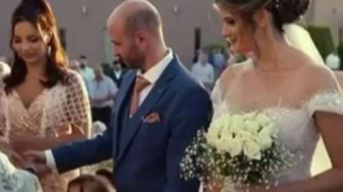 Viral η απίθανη γκάφα ιερέα στην Κρήτη - Πήγε να παντρέψει τον γαμπρό με την... κουμπάρα [βίντεο]