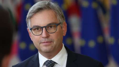 Αυστρία: Αφαίρεσαν το δίπλωμα οδήγησης από τον υπουργό Οικονομικών για υπερβολική ταχύτητα - Ζήτησε συγγνώμη